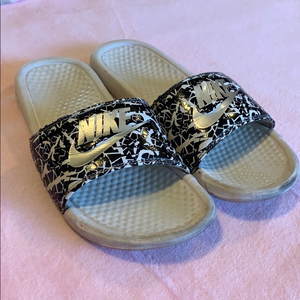 NIKE Slides